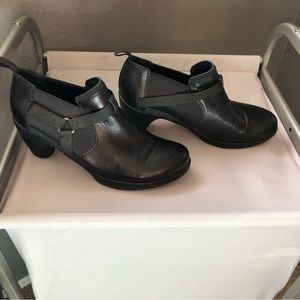 Merrell Black Leather Ankle Boots 9.5